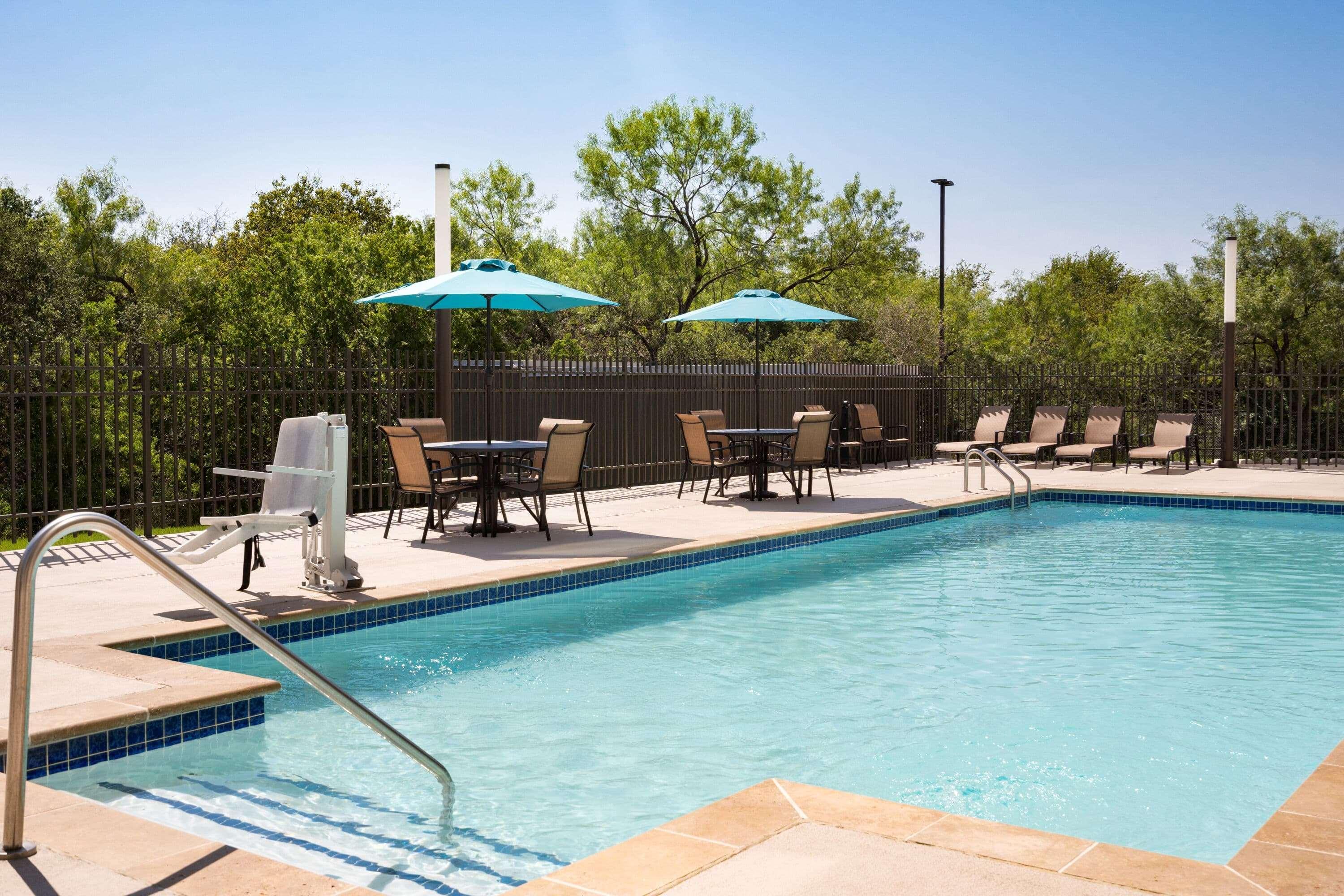 La Quinta Inn & Suites By Wyndham San Antonio Seaworld Lafb Kültér fotó